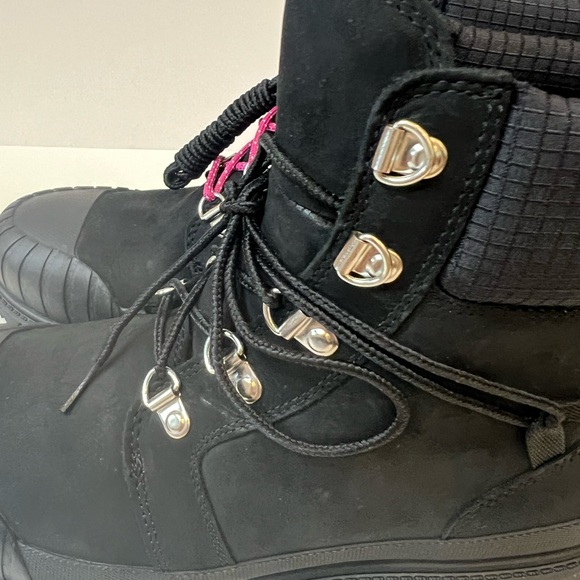 NWOT Timberland Black Leather Boots with Pink and Black Lace Options Included - Picture 12 of 15